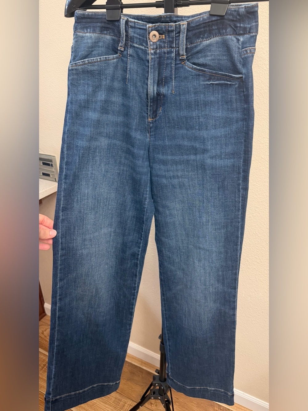 J. Jill Vintage Wash High-Rise Wide-Leg Jeans | Coastal Grandma Minimalist | 4R - Picture 3 of 12